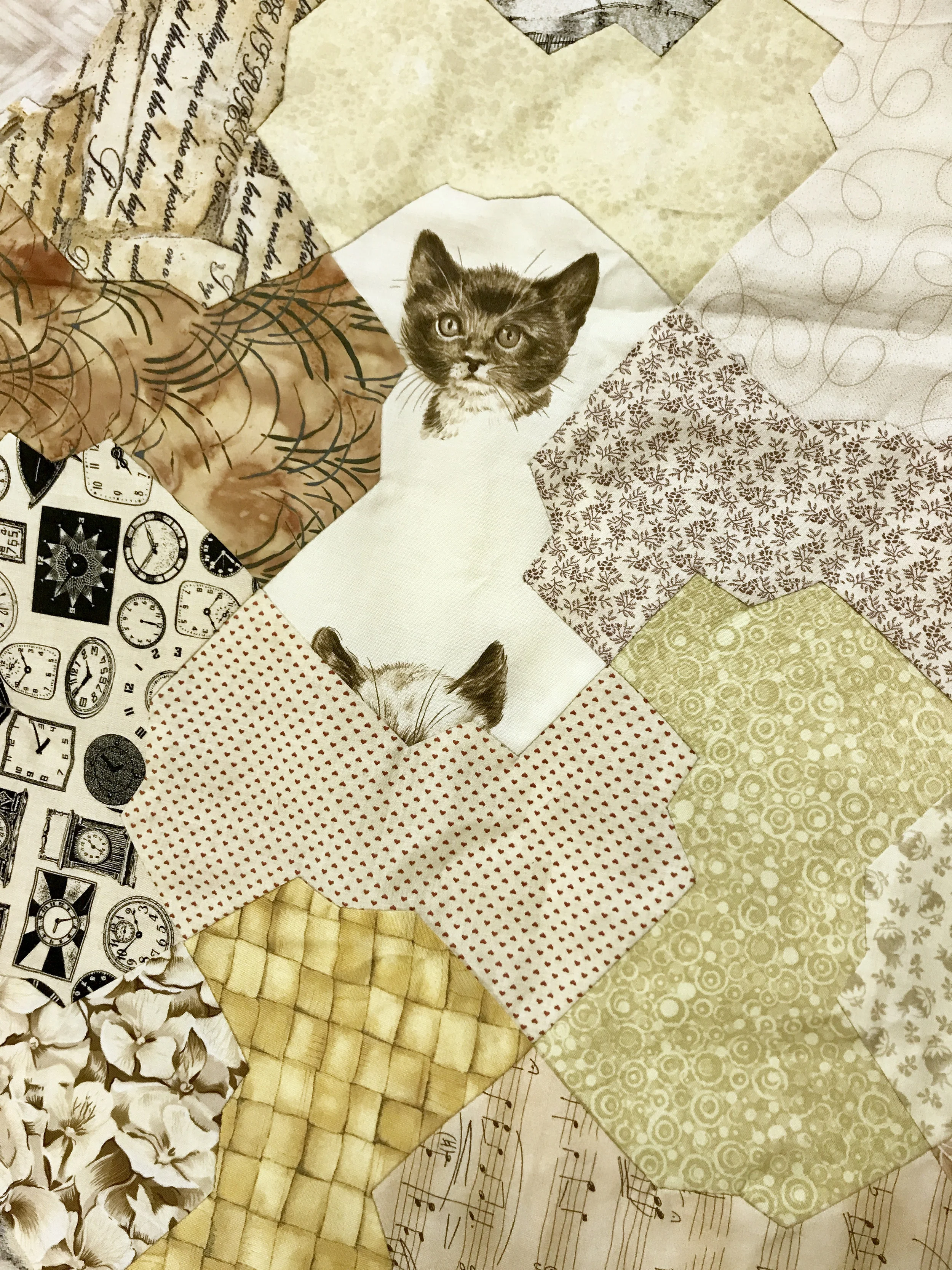 Tessellating quilt top by Martha Steele