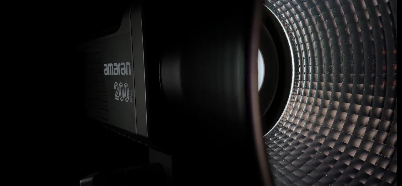 Amaran 200d by Aputure