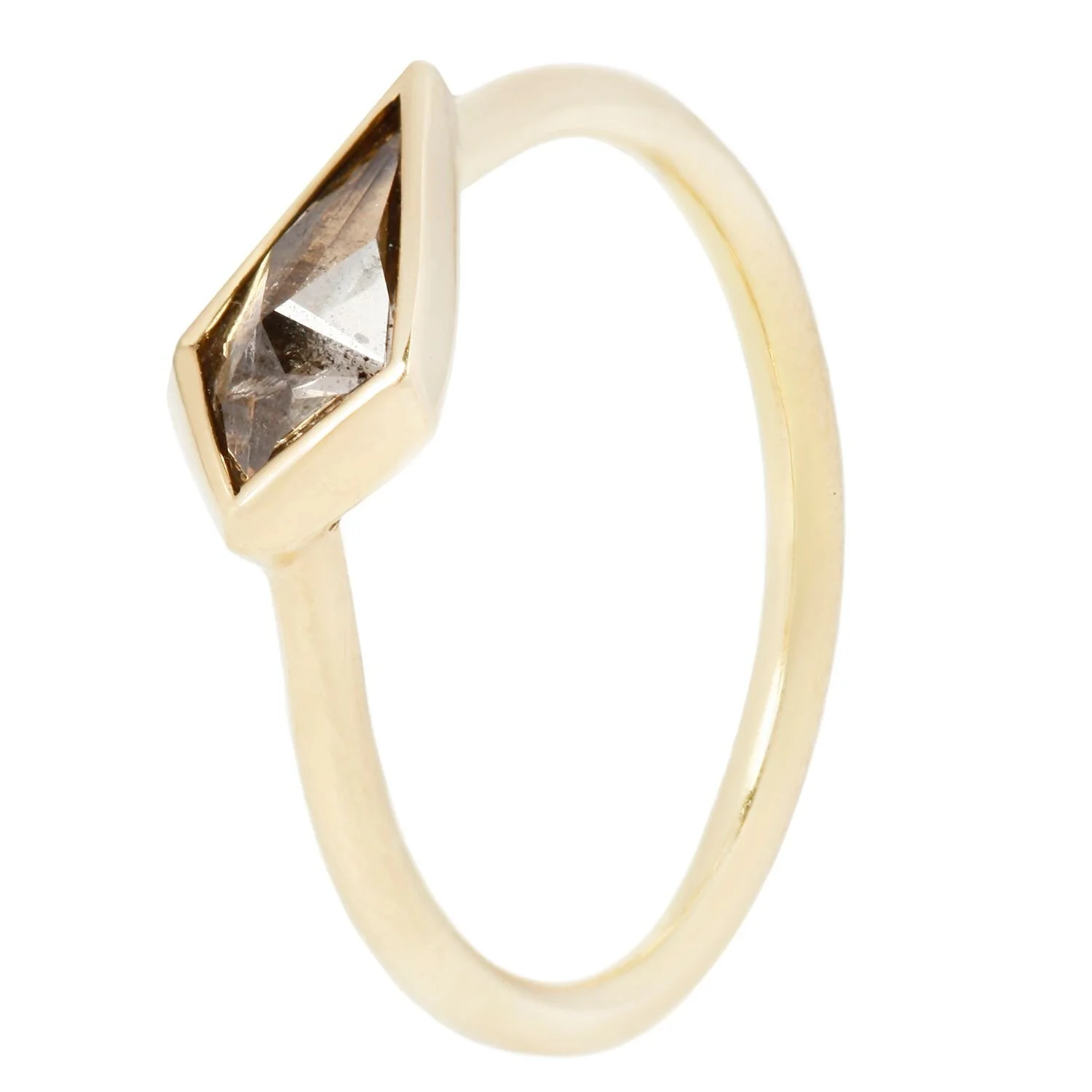 side view of brown diamond kite ring in 18k yellow gold.
