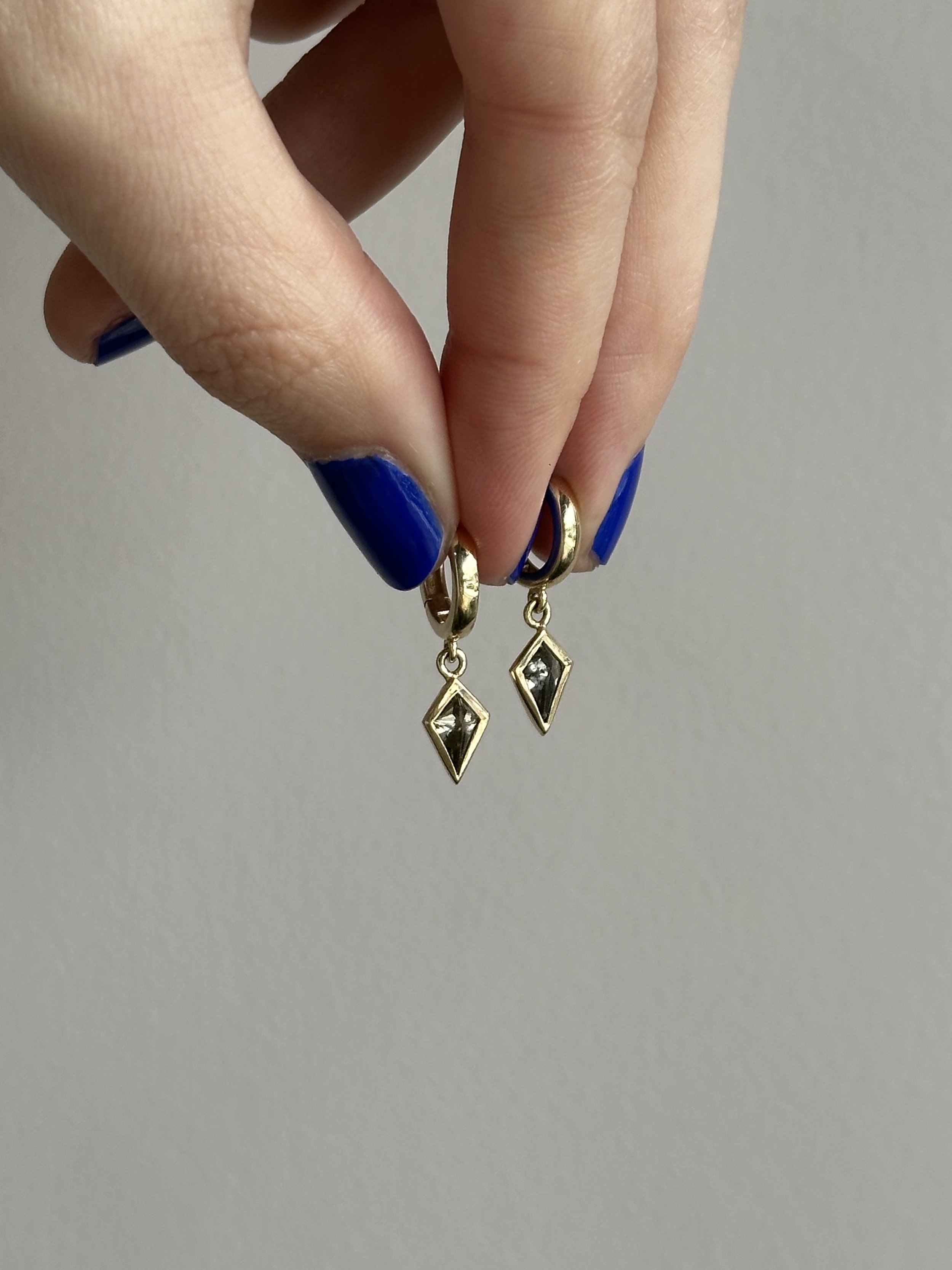 Diamond Kite Huggies