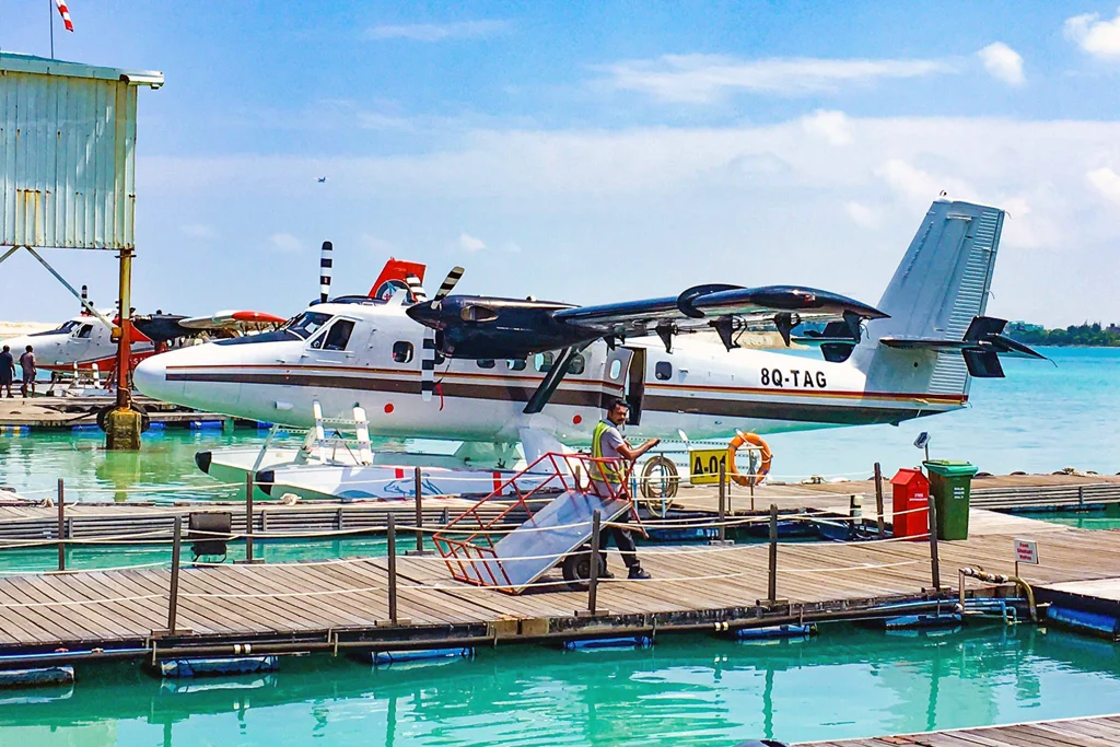 Maldivian Plane Spotter Photo © Male Mar-2017