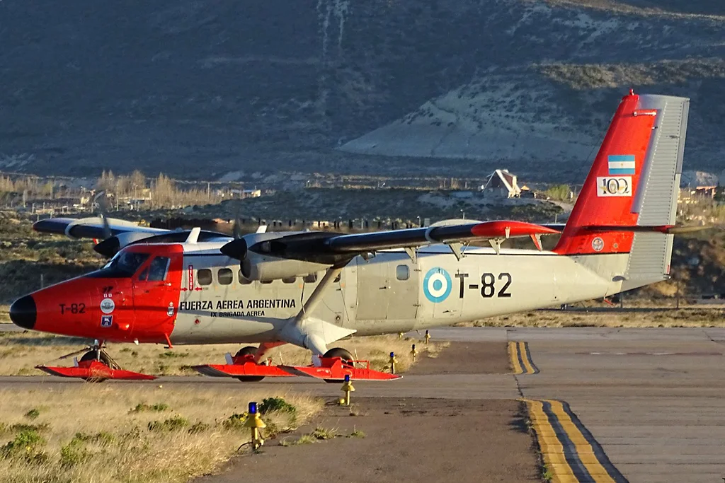 167_T-82_COMODORO_1024a.jpg