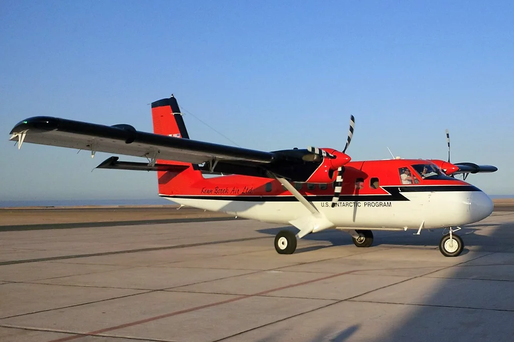 Lohr Aviation Photo © Arica, Chile 2014