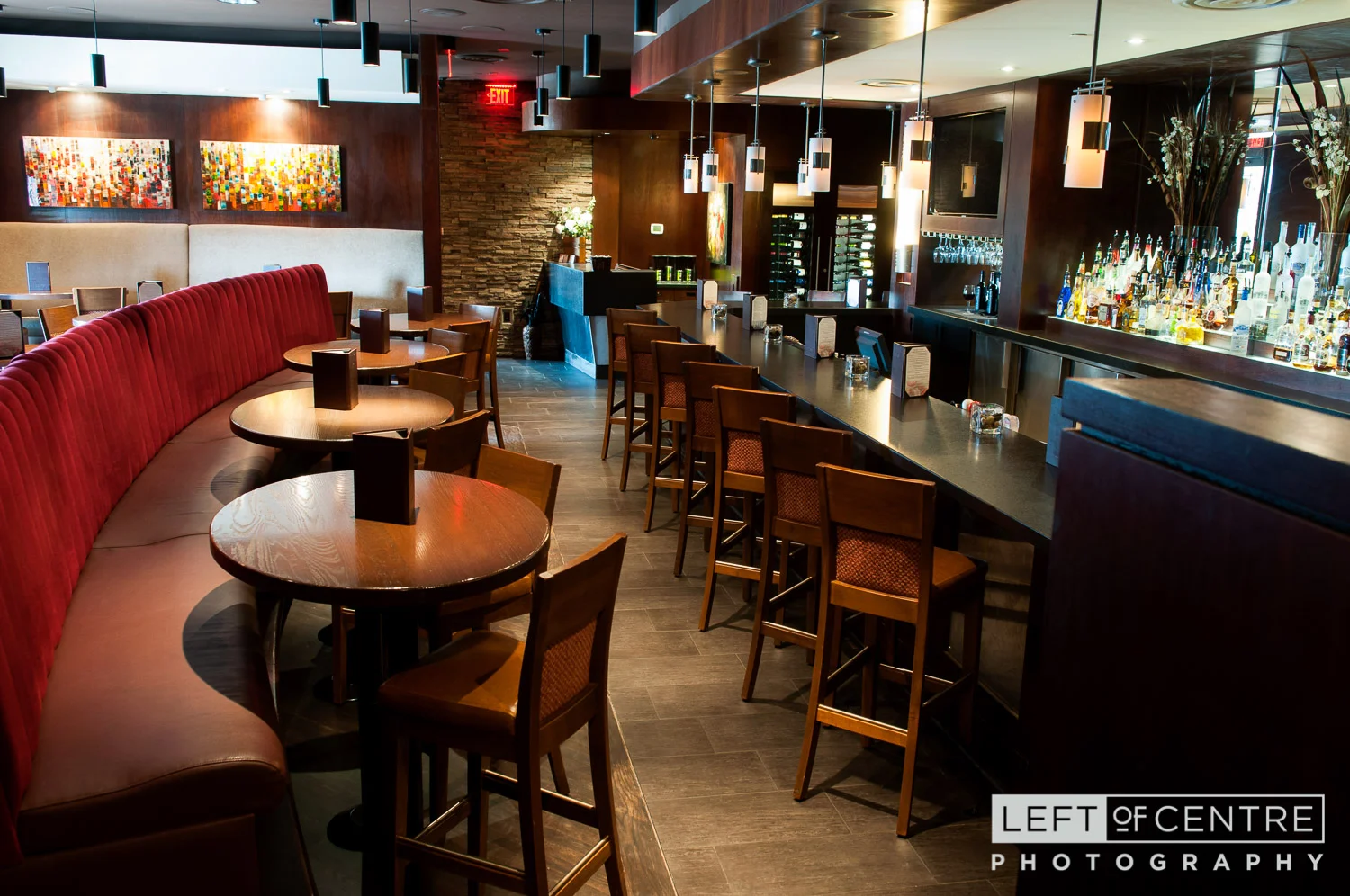 Brampton Keg lounge 02