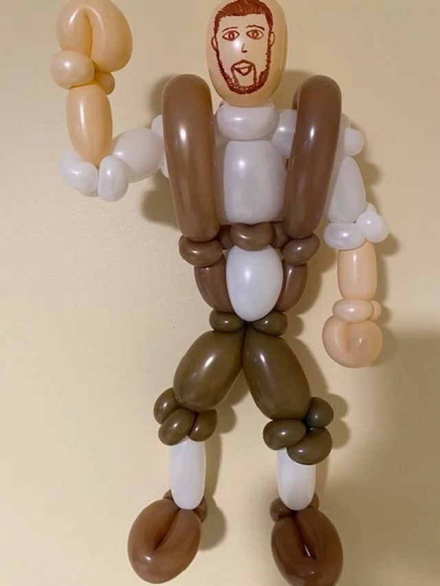 Balloon_Lederhosen_outfit.jpeg
