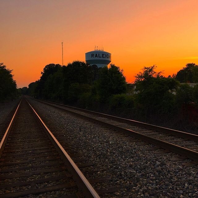 Along the tracks in Raleigh NC. 🌅📸
.
.
.
#raleigh #raleighnc #downtownraleigh #raleighwood #cityofoaks #sunrise #sunset #sky #tracks #traintracks #explore #exploreyourcity #photography #photographer #photooftheday #picoftheday #raleighphotography #