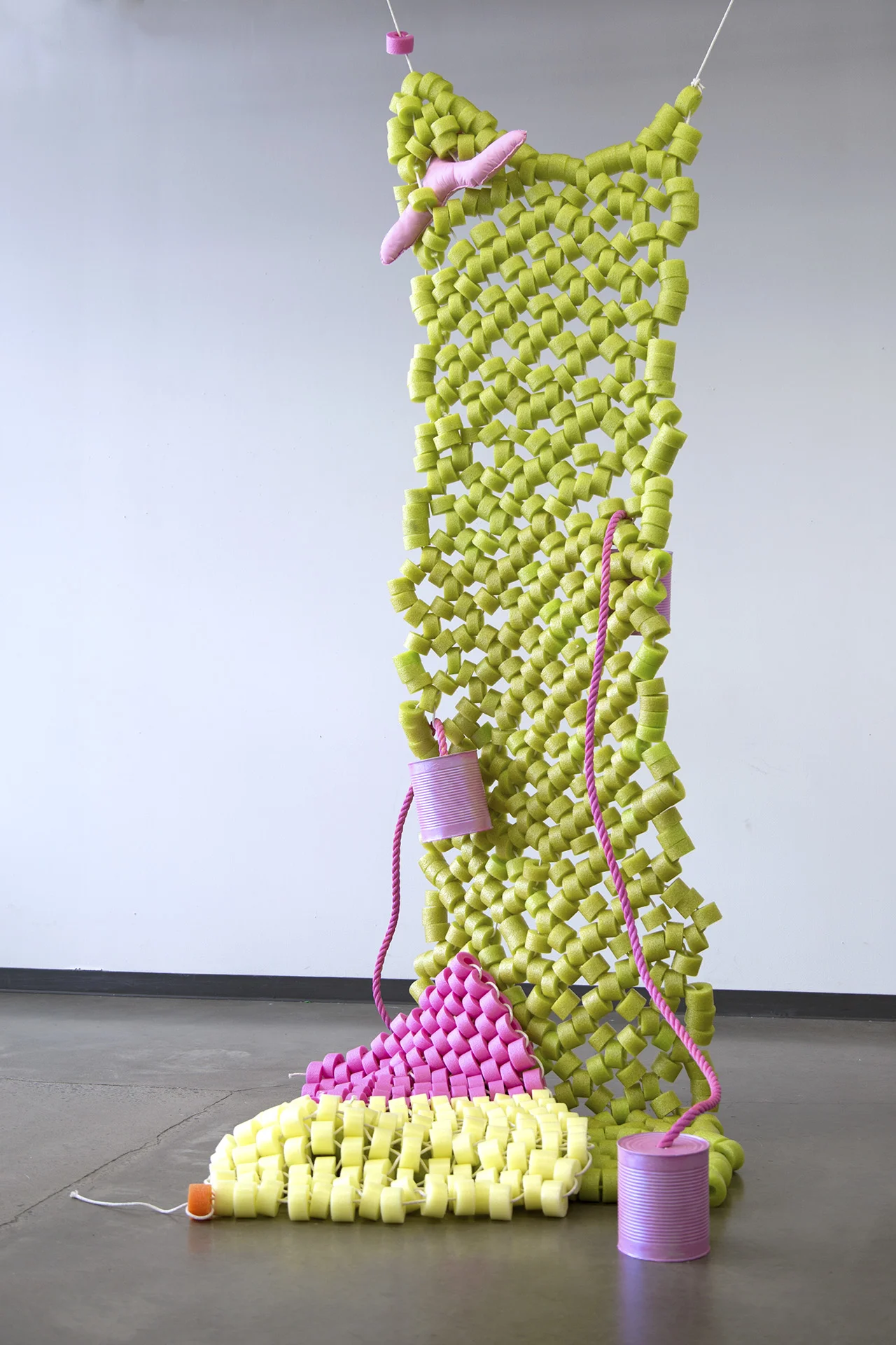 Olivia Vidmar Issues in Material Practices: Encoded Beads , 2018 Concordia University Relational Bead / Consider the bead’s parallels in architecture, the body, landscape and language, etc. Olivia used a variety of media reminiscent of her childhood (and specifically girlhood), creating an installation tableau of these objects.