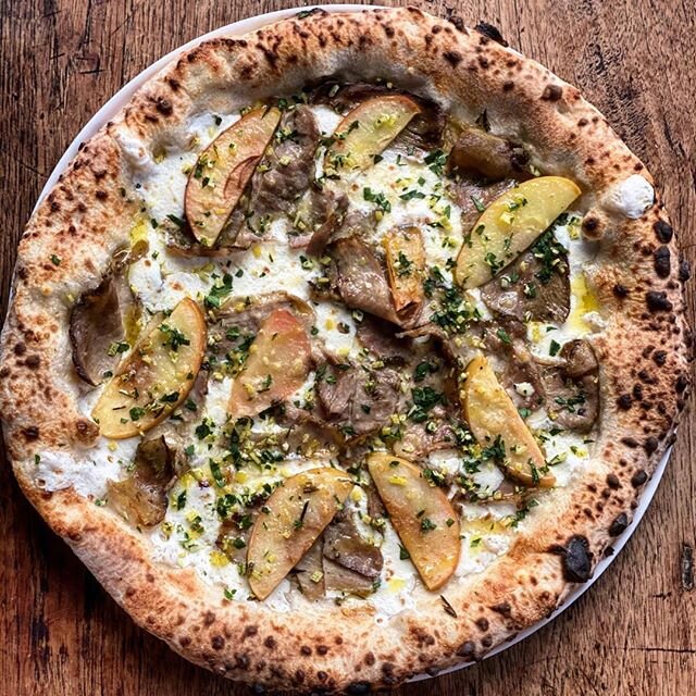 We&rsquo;re headed to @massgeneral today with 4 BRAND NEW PIZZAS!  Drop by from 11-2 today!

Roasted Garlic &bull;Mozzarella &bull; Parmesan &bull; Oregano &bull; Aleppo Pepper &bull; Rosemary Sea Salt

Lamb Pizza &bull; Lamb Sausage &bull; Broccoli 