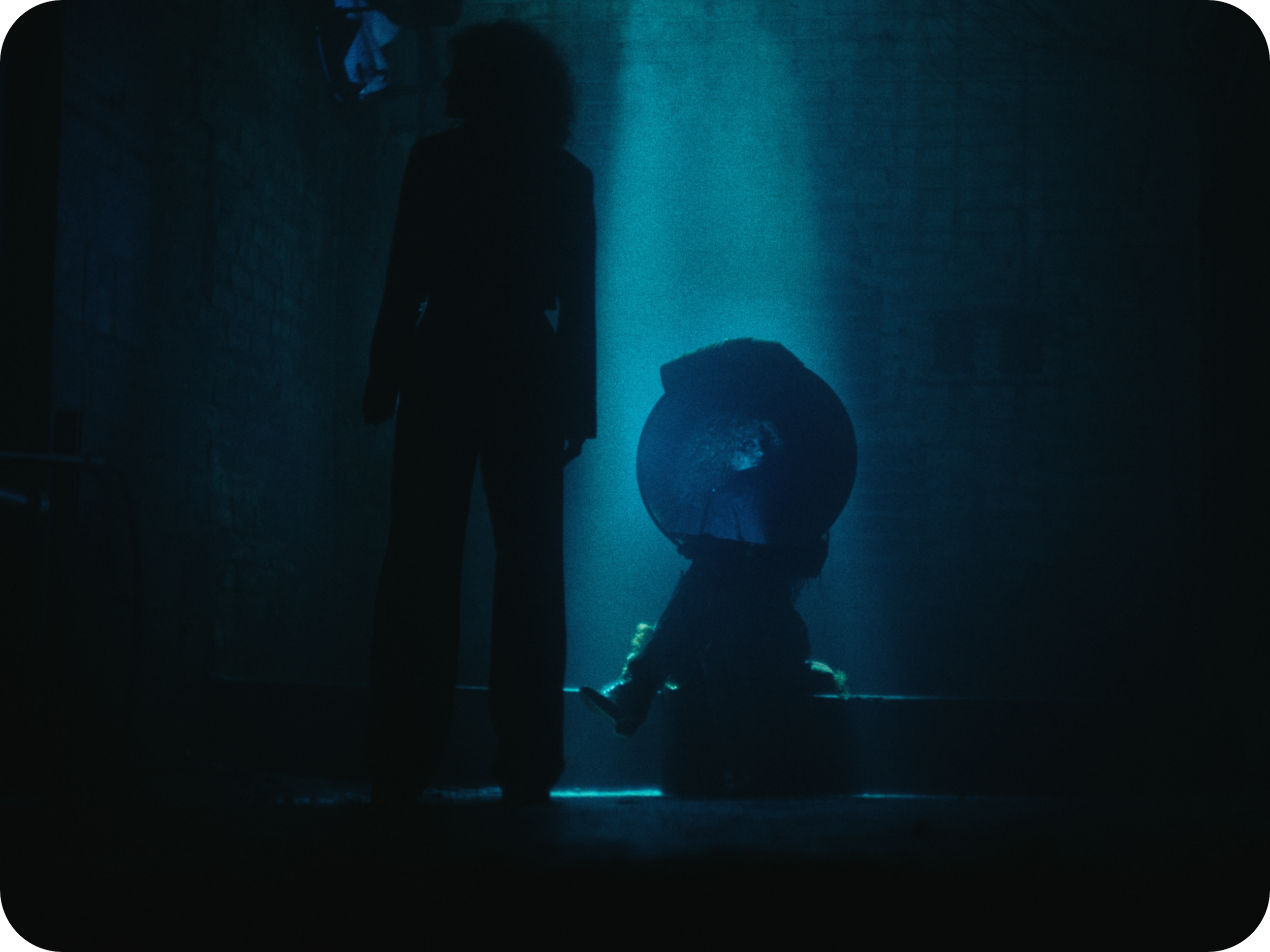 Poett_Darkside.00_01_59_07.Still172.png