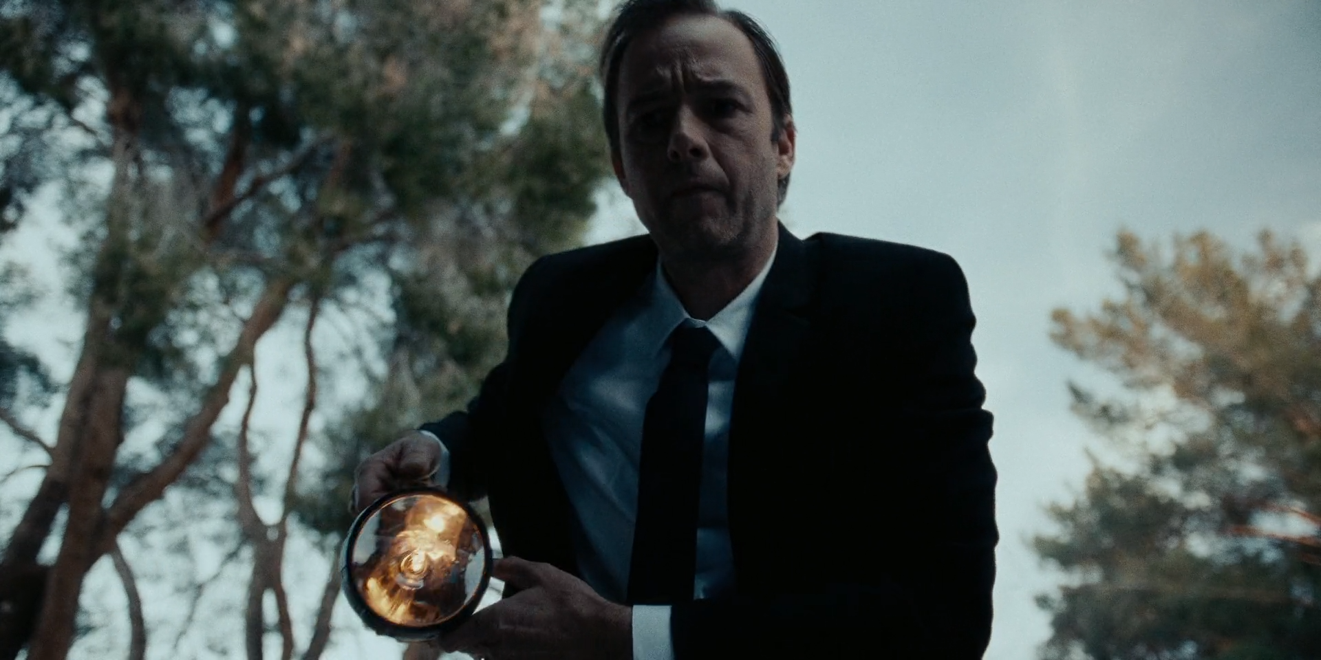 keep_the_light_on (1080p).00_03_20_10.Still014.PNG