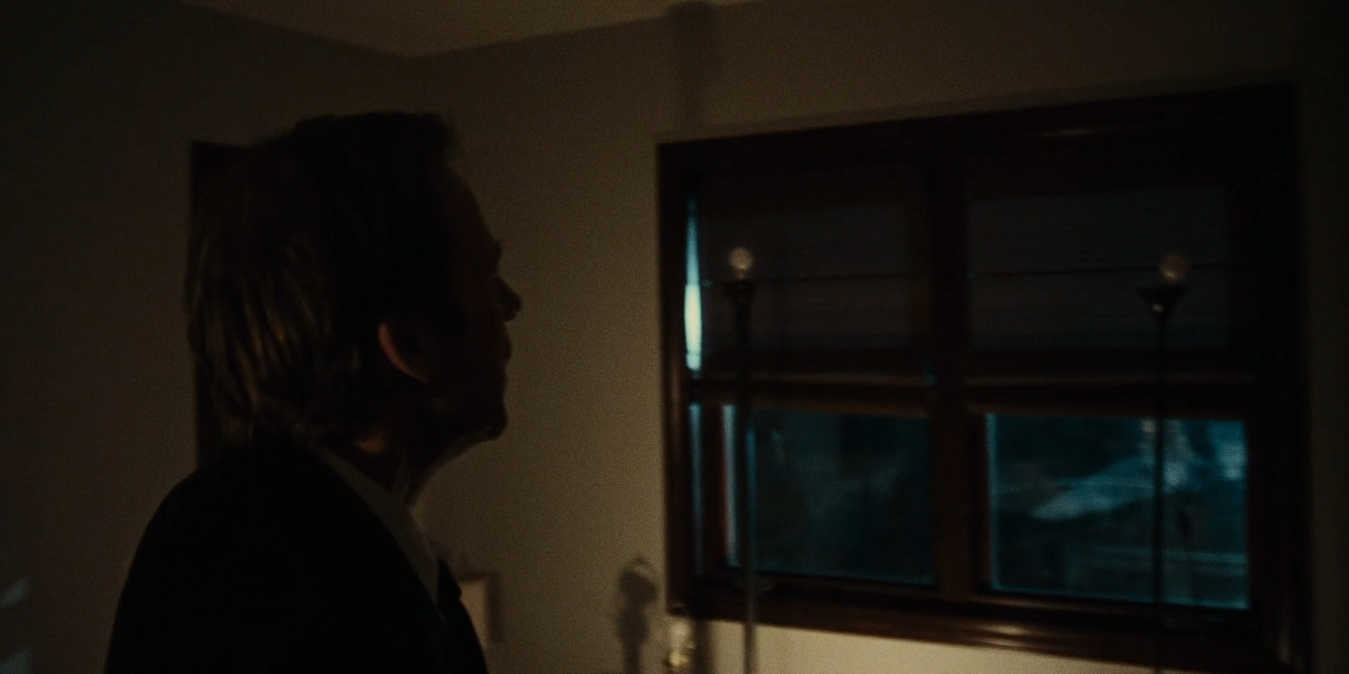 keep_the_light_on (1080p).00_08_14_07.Still040.PNG