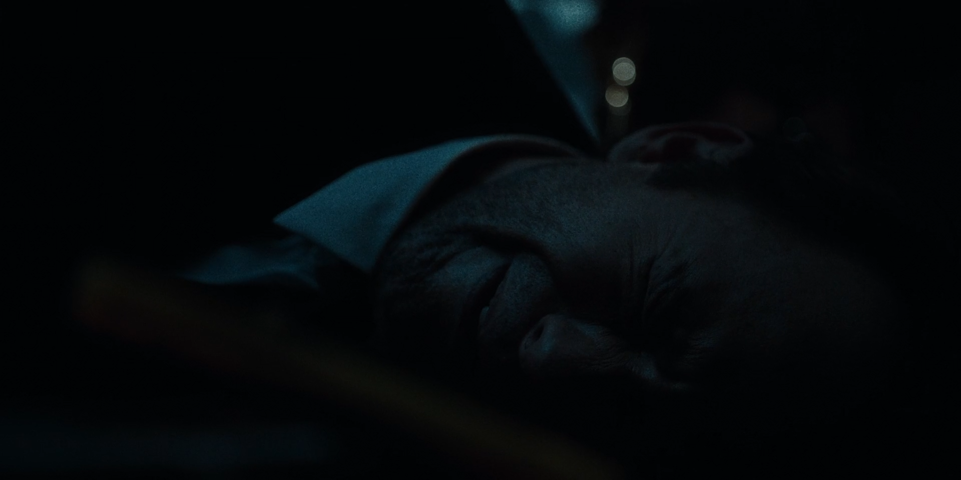 keep_the_light_on (1080p).00_10_14_14.Still031.PNG