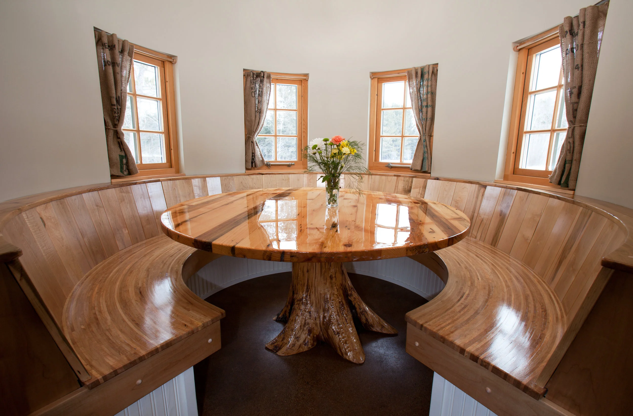 Dining0158.jpg