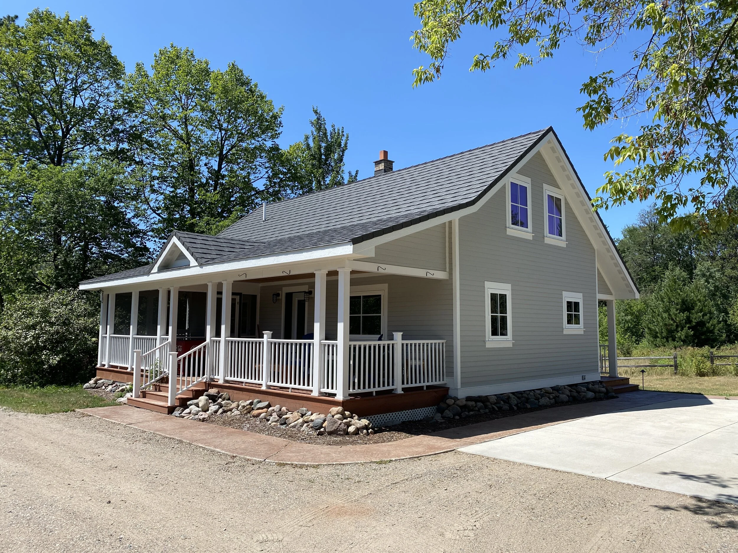 Exterior02.JPG