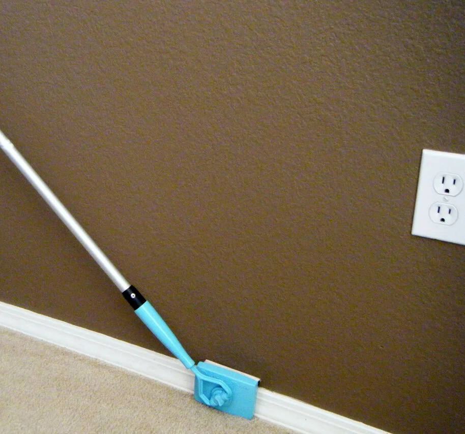 dustbaseboards.jpg