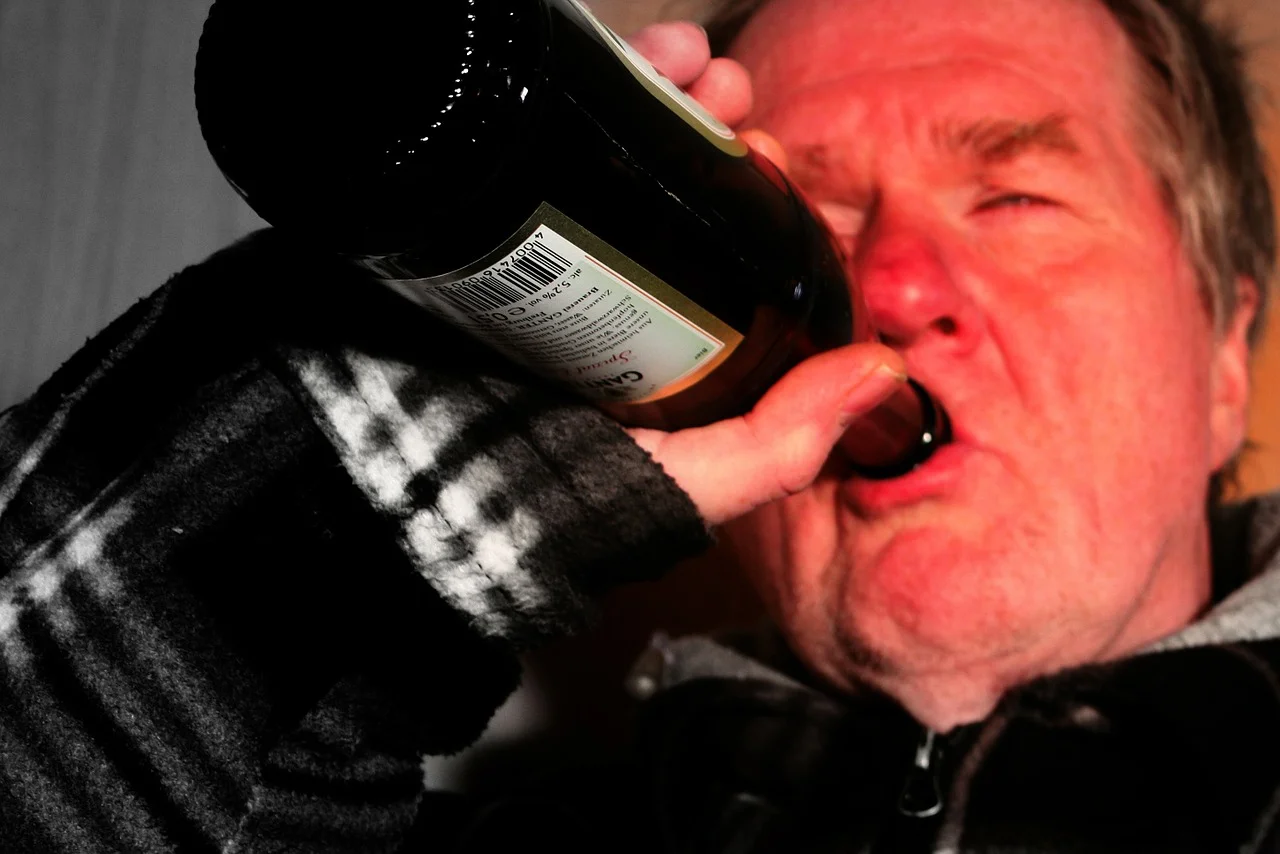 MaxPixel.freegreatpicture.com-Alcoholics-The-Customary-Alcoholism-Alk-Alcohol-62252.jpg