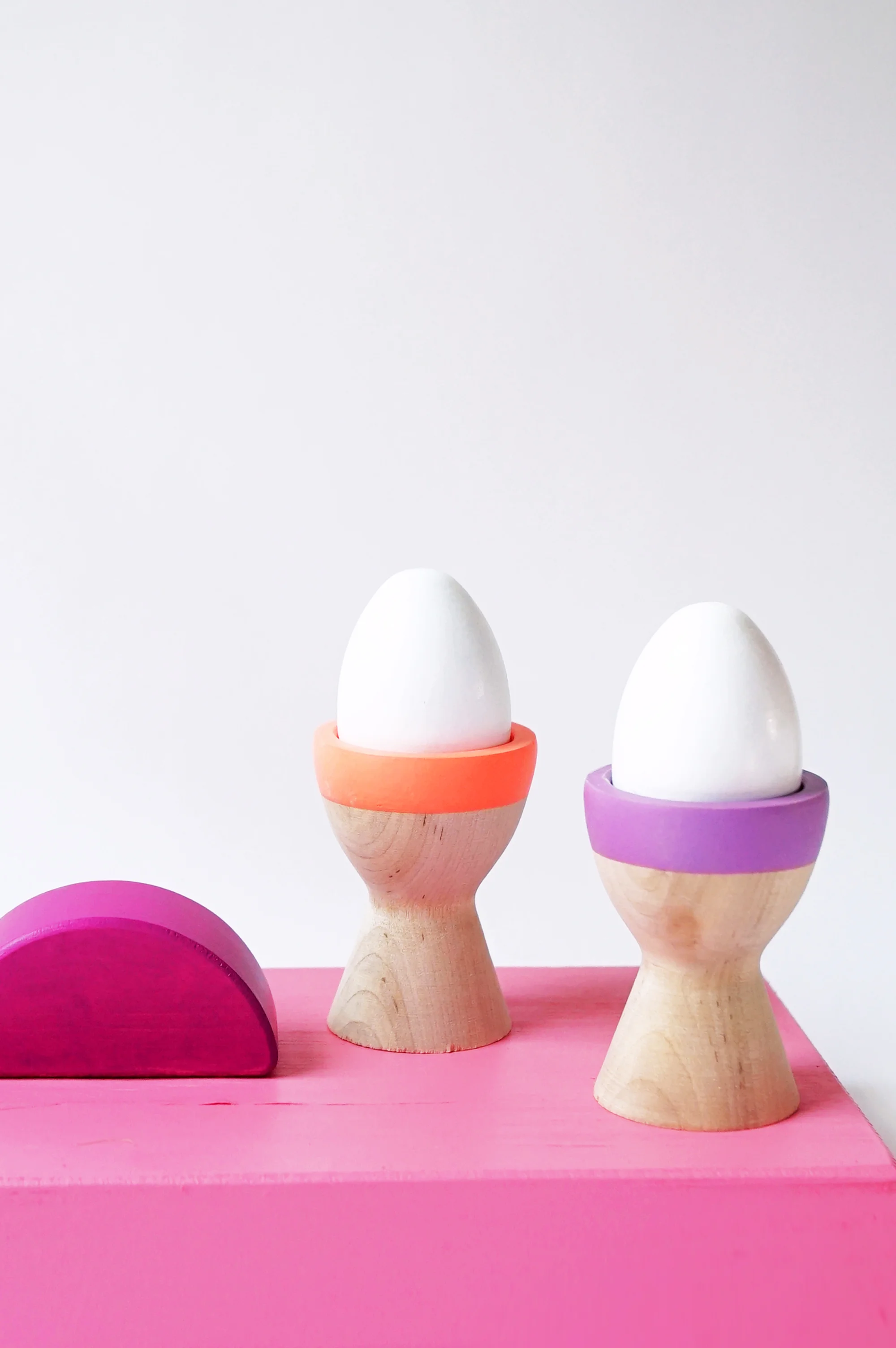 Willful-color-dipped-wooden-egg-cups-easter-decor.jpg