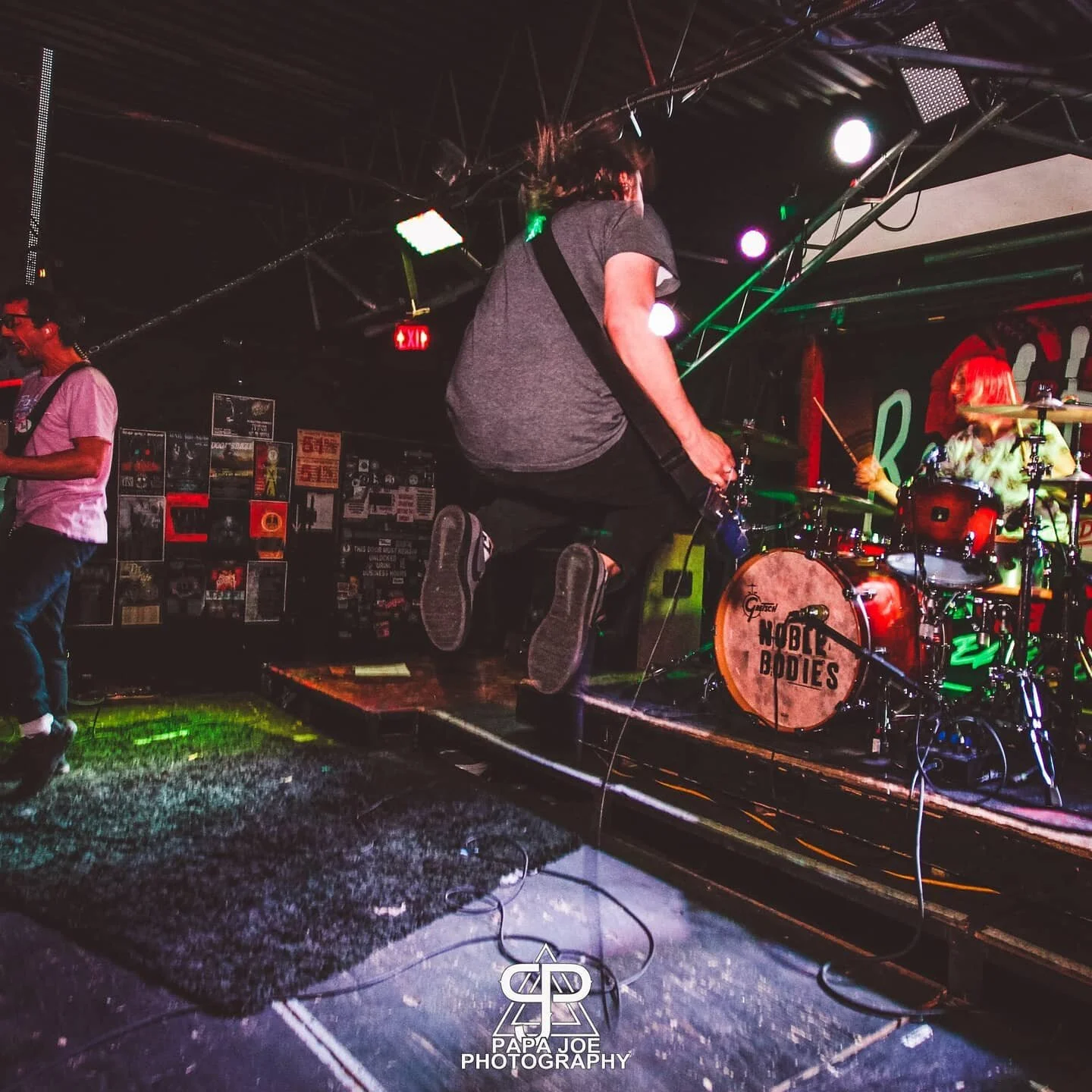 With all the crazy things going on in the world, we are thinking of you! Spread the love....but not too close. We will get through this together and we will see you soon! 📸 Papa Joe Photography