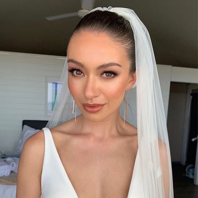 Here&rsquo;s some serious Perth bridal MUA #inspo - these talented Perth artists killi it in the bridal makeup industry. Tap to see our favourites. 📷 Image by @connoradams on beautiful bride