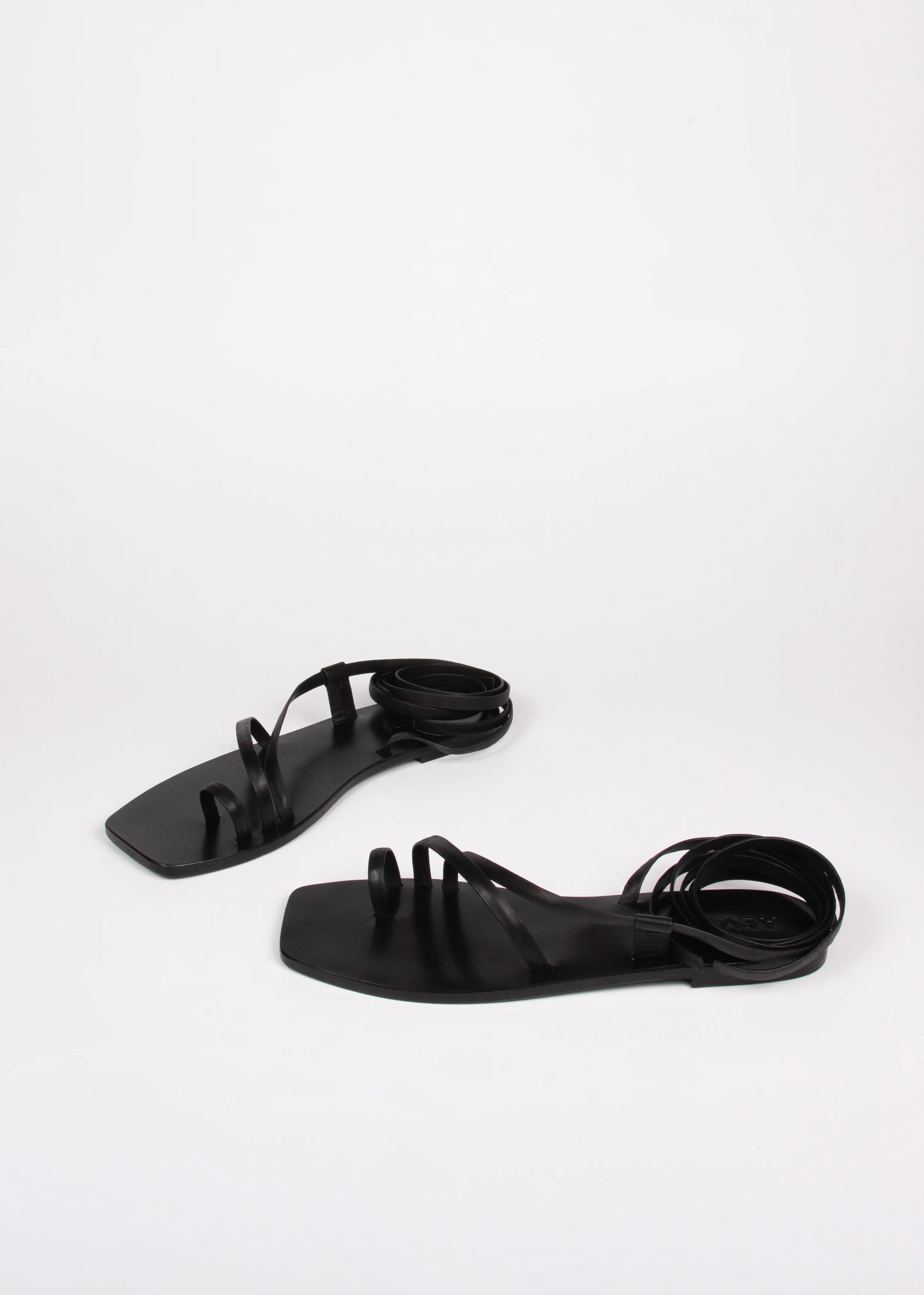 A.EMERY_Side_Beau_Black.jpg