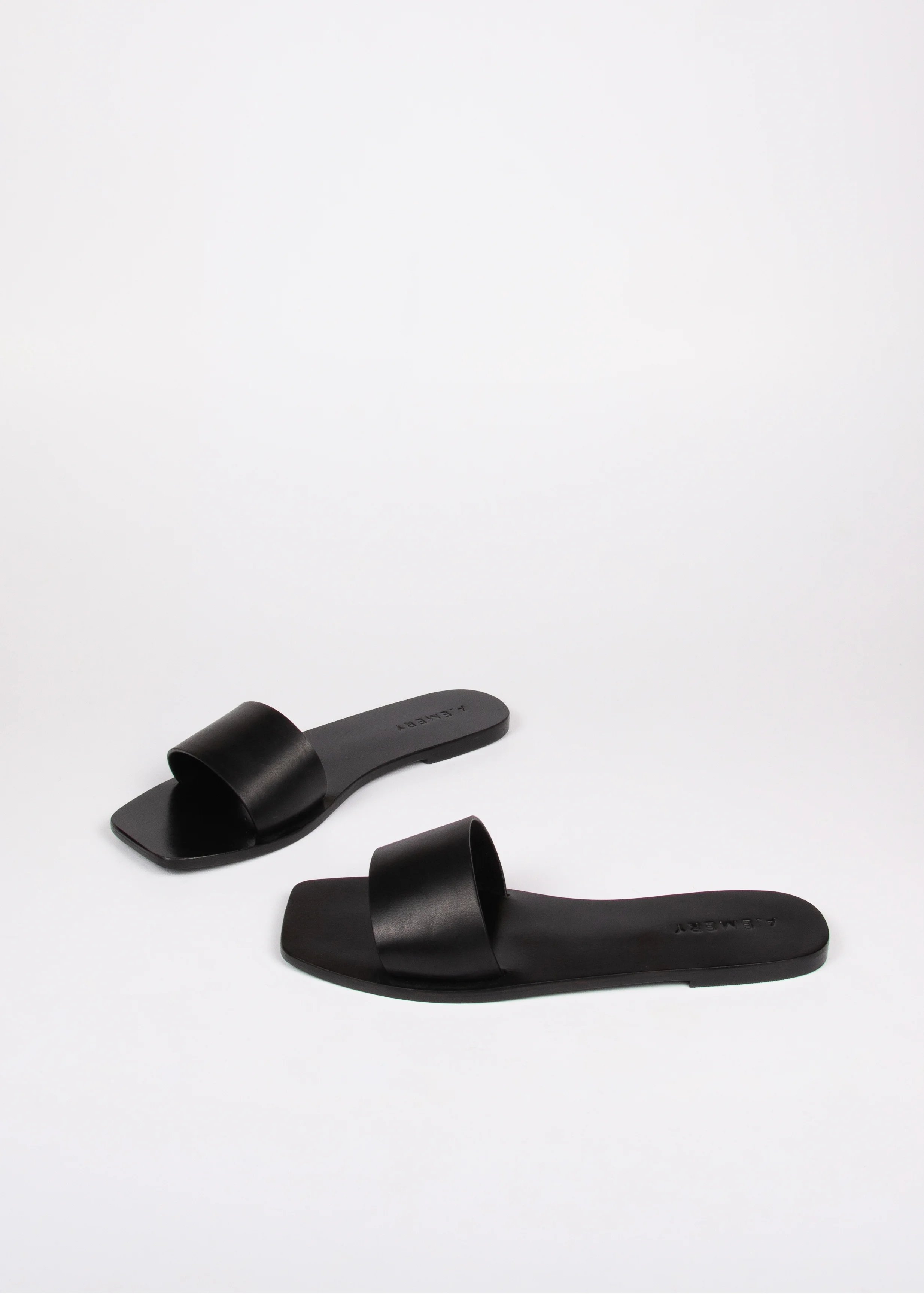 A.EMERY_Side_Zadie_Black.jpg