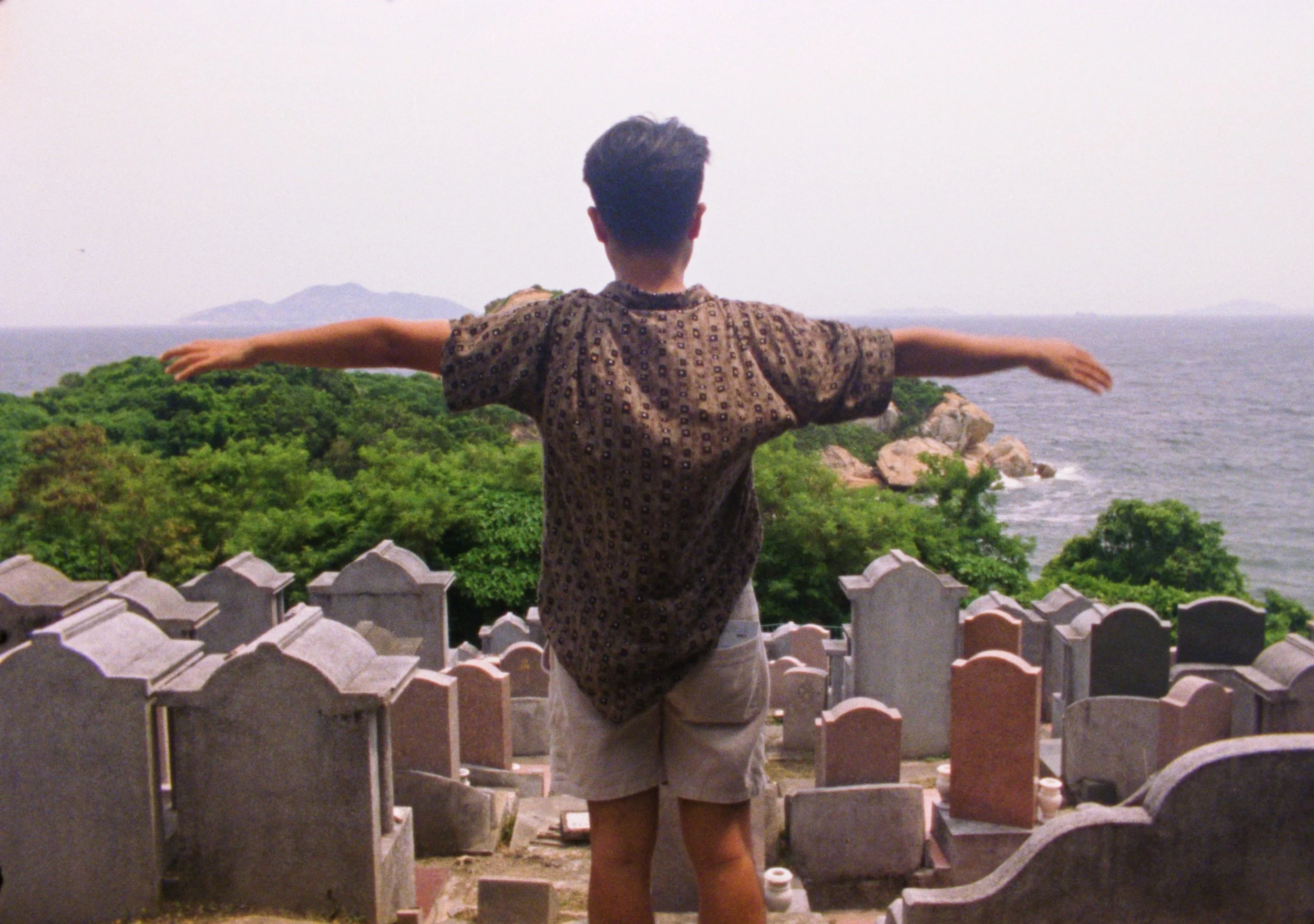 SplitsinTwo_Liu_Still1.jpg
