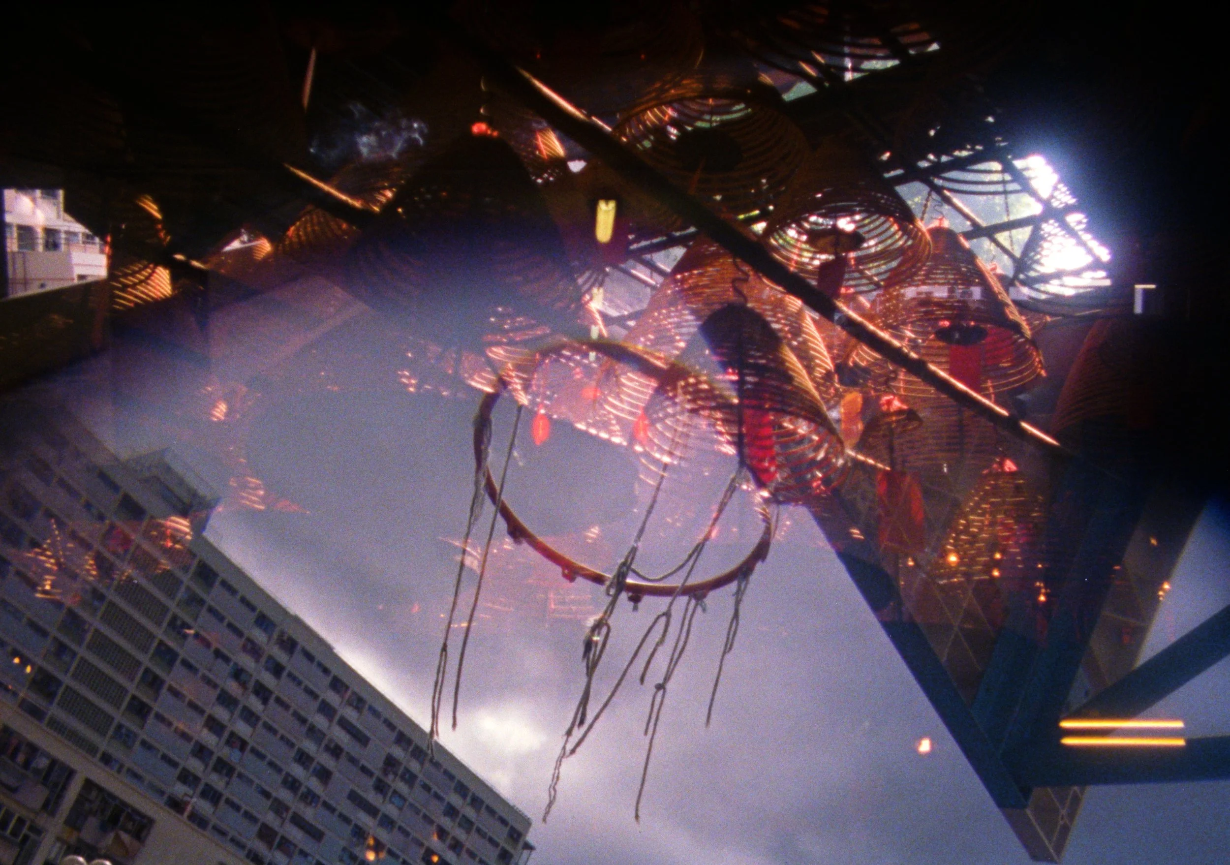 SplitsinTwo_Liu_Still5.jpg