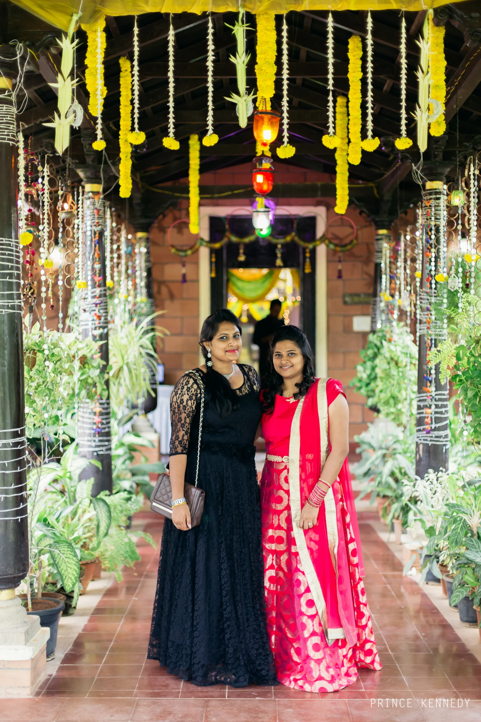 Engagement-Couple-Portrait-Portraiture-Wedding-Couple-Portrait-Chennai-Photographer-Candid-Photography-Destination-Best-Prince-Kennedy-Photography-93.jpg