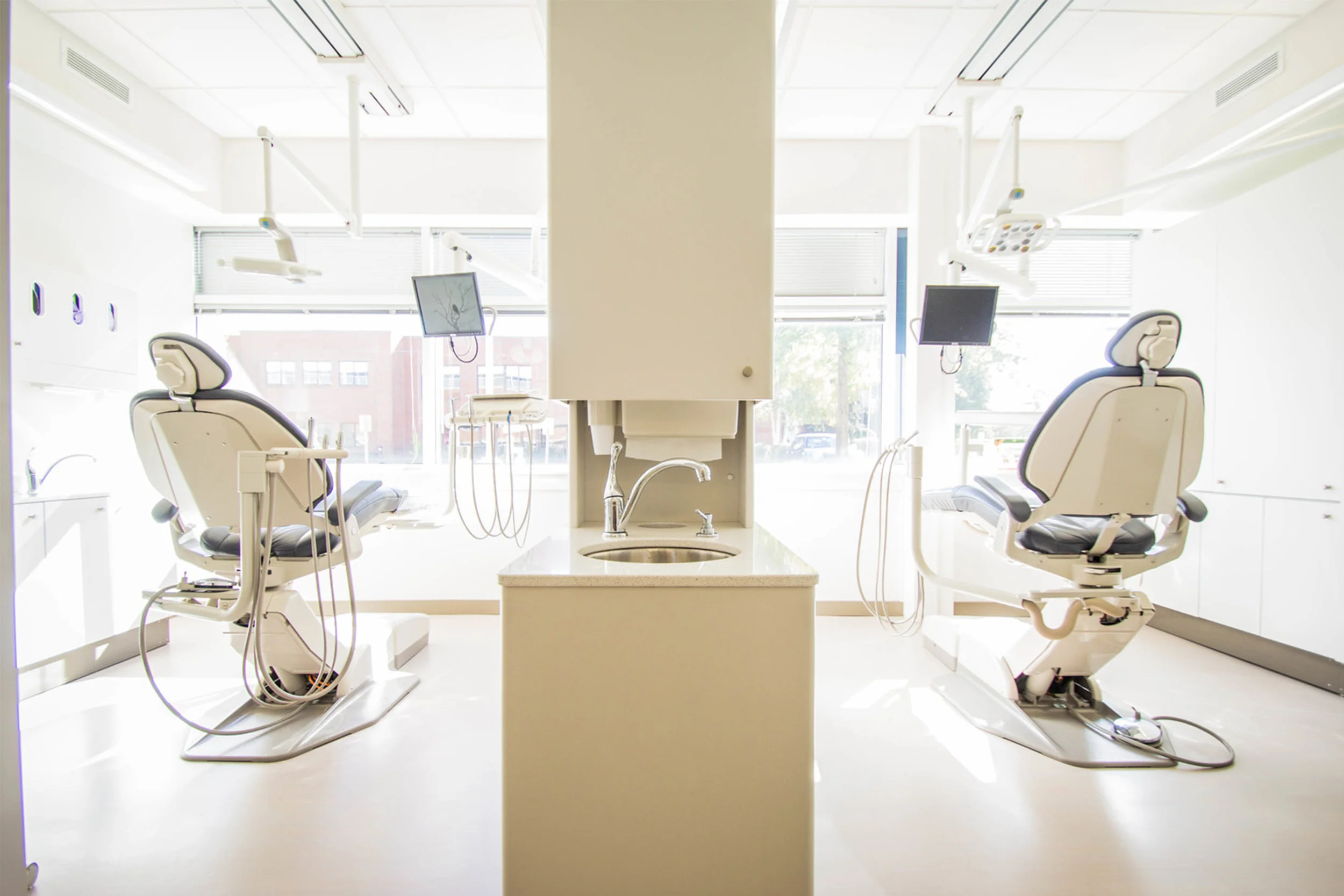 Should You Lease or Buy a Space For Your Start-Up Dental Practice