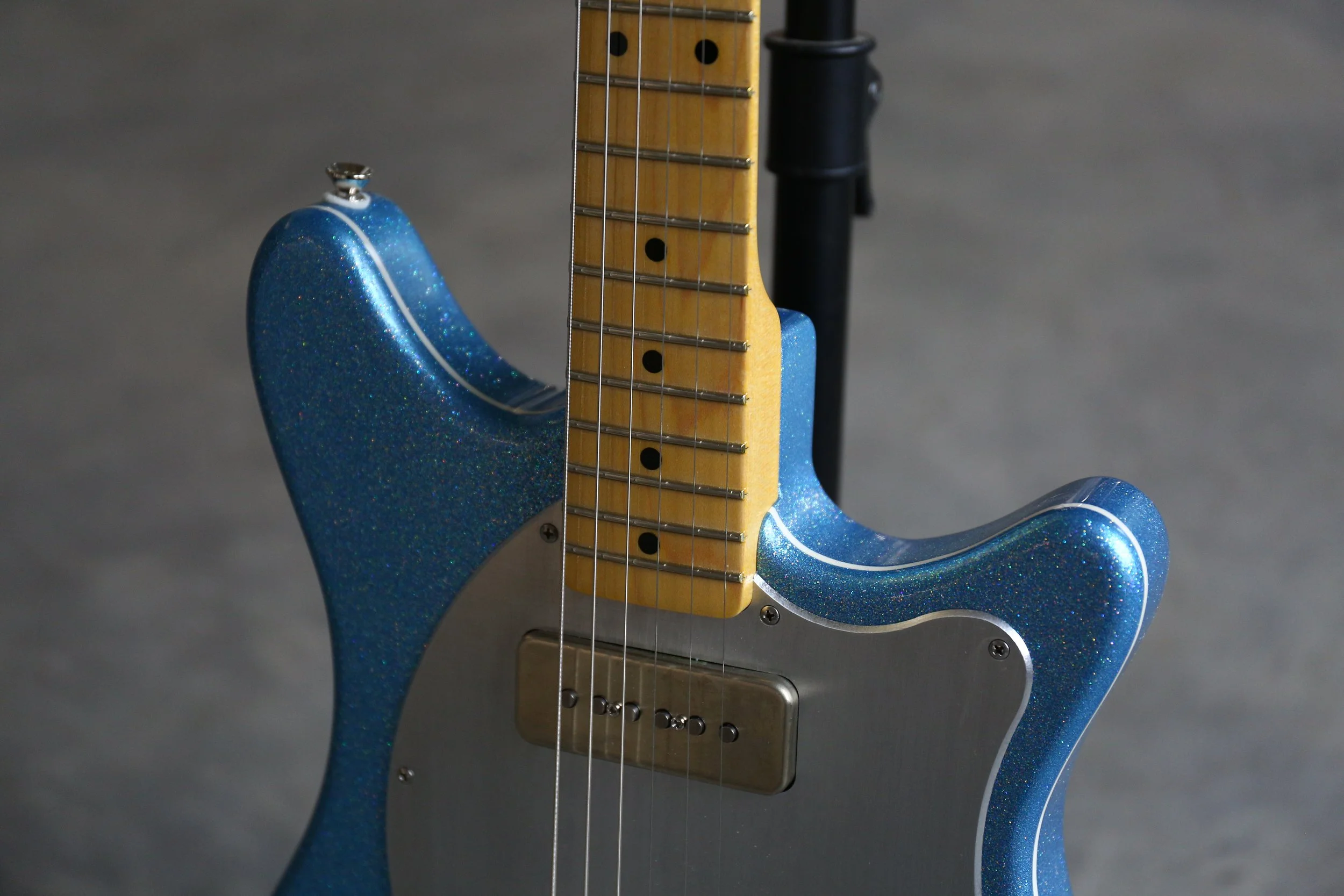 ギター Hahn Guitars Model 112 Sparkle Red Hahn Guitars Model 112 Sparkle Red（Hahn Model 112 - Red