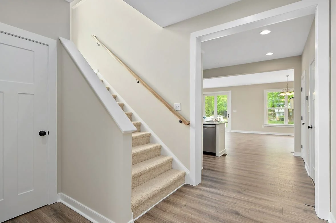 Carpet stairs w knee wall.JPG