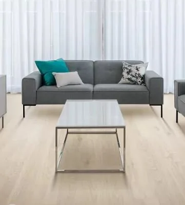 Casita Court - NImbus Oak Room.JPG