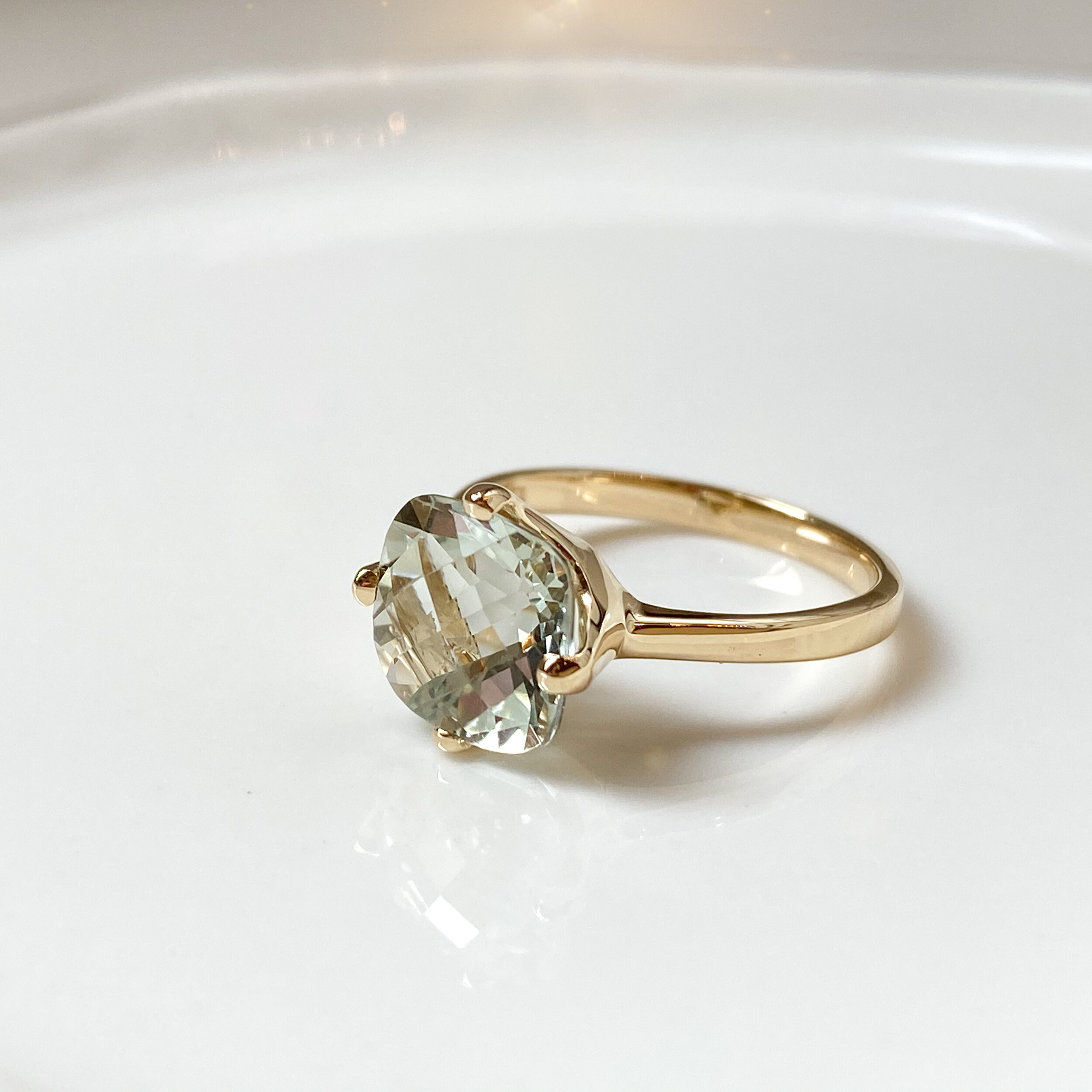 14k yellow gold ring with prasiolite