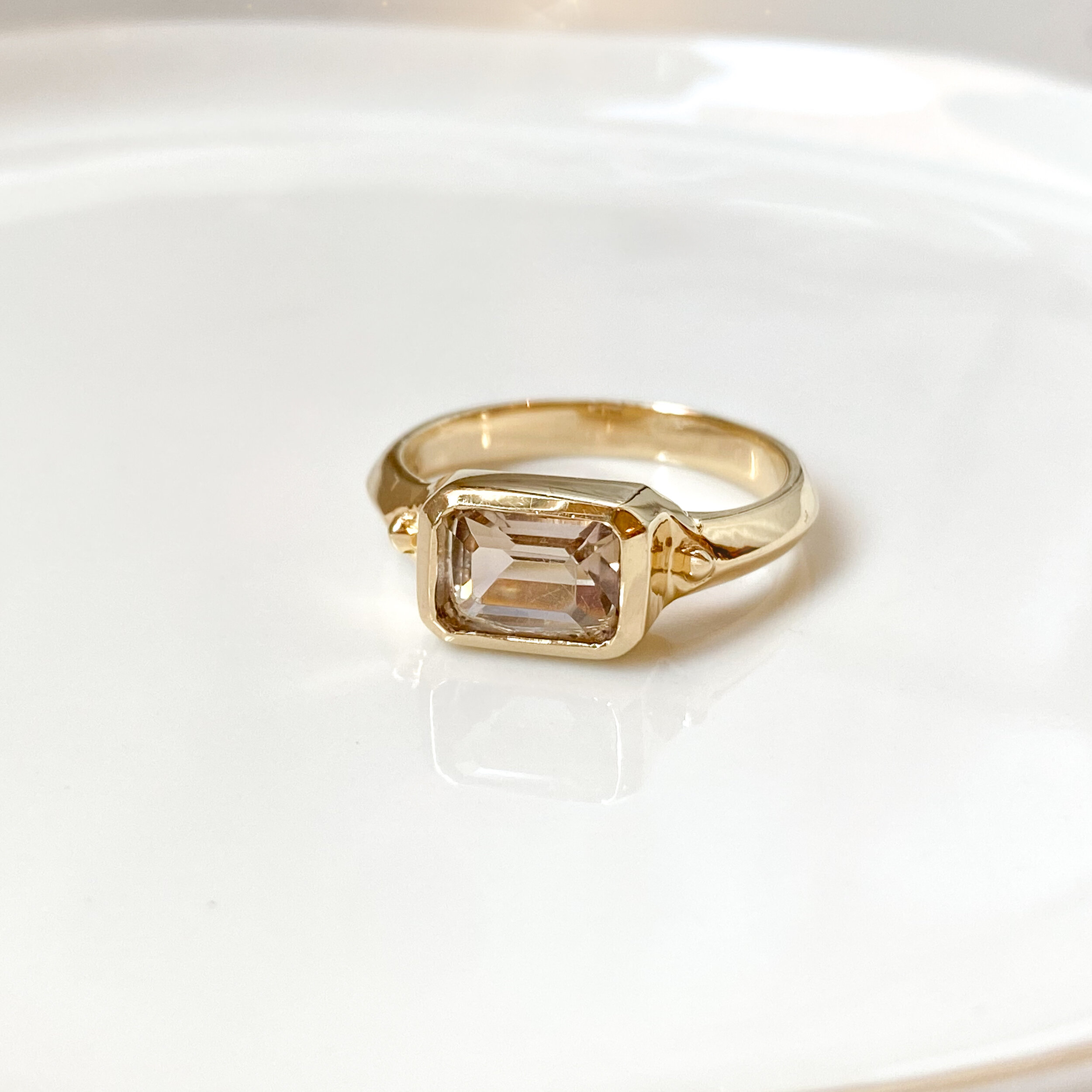 14k yellow gold ring with champagne topaz
