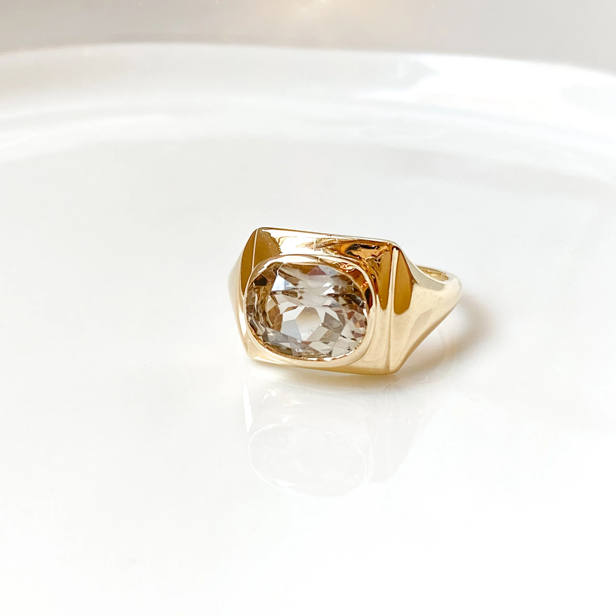 oval baroque with champagne topaz.JPEG