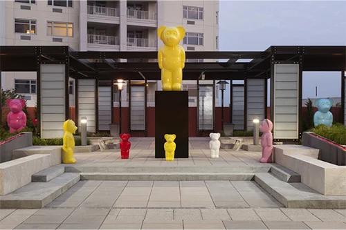 dEmo, “Large Bear,” 2012 Sky View Terrace, Flushing, NY