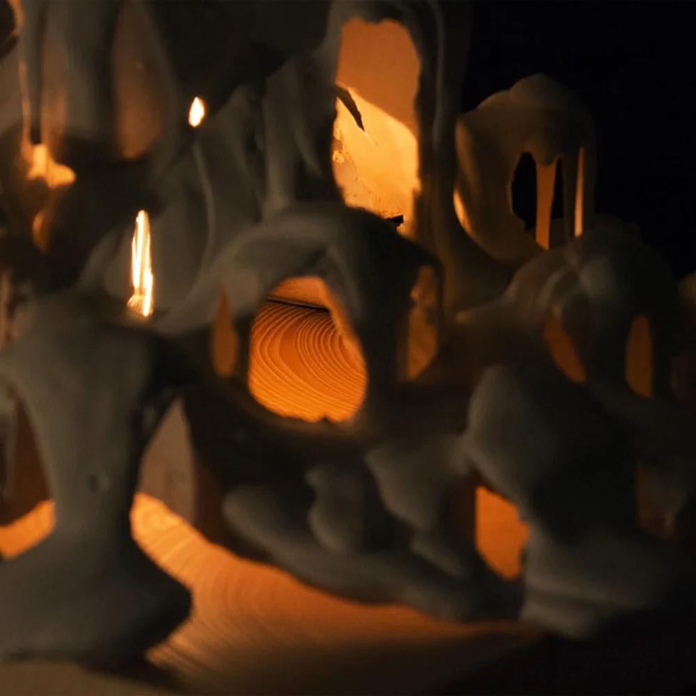 Wu_Kai_Xun_fluid_lamp_detail.jpg