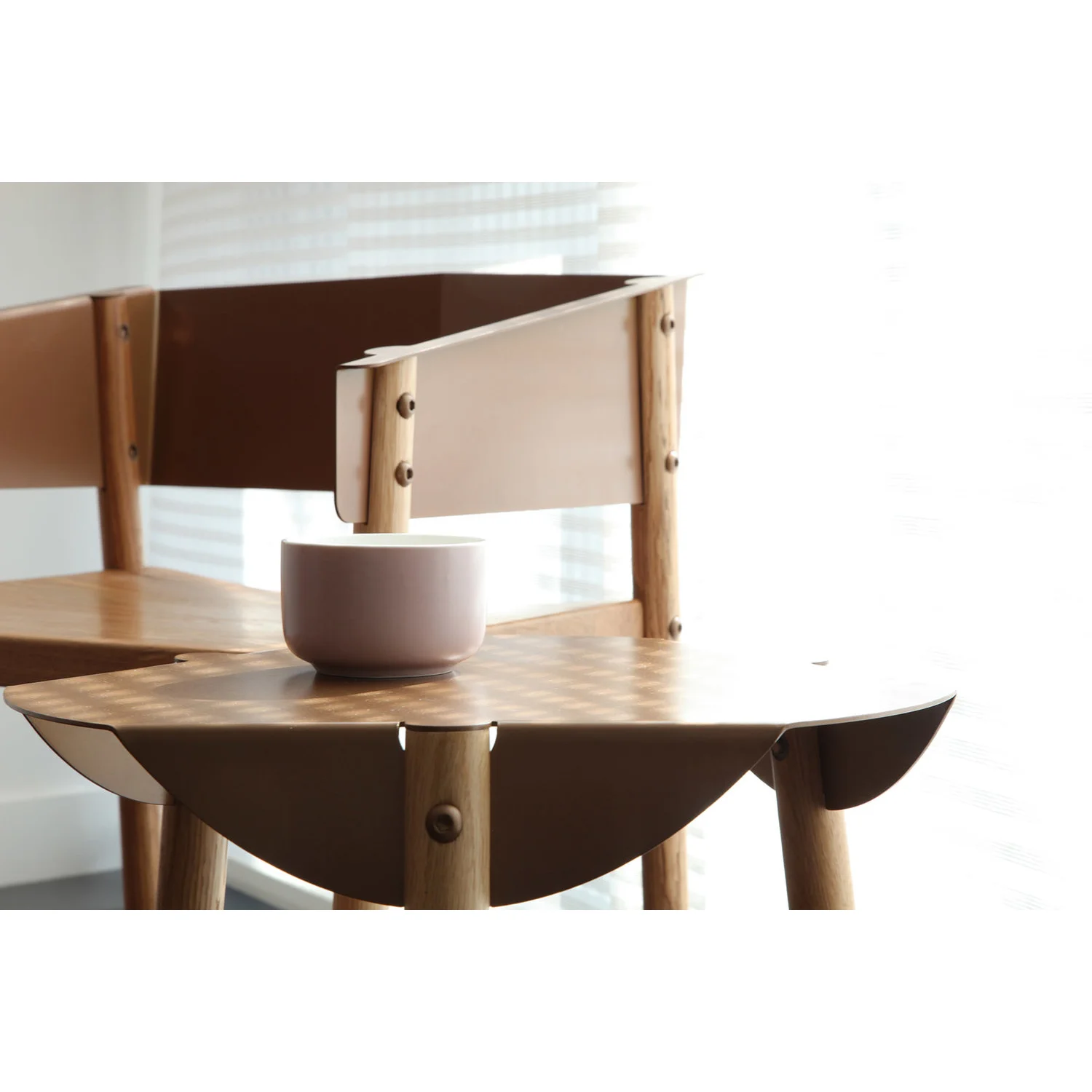 Hyfen_note_chair_lifestyle4.jpg