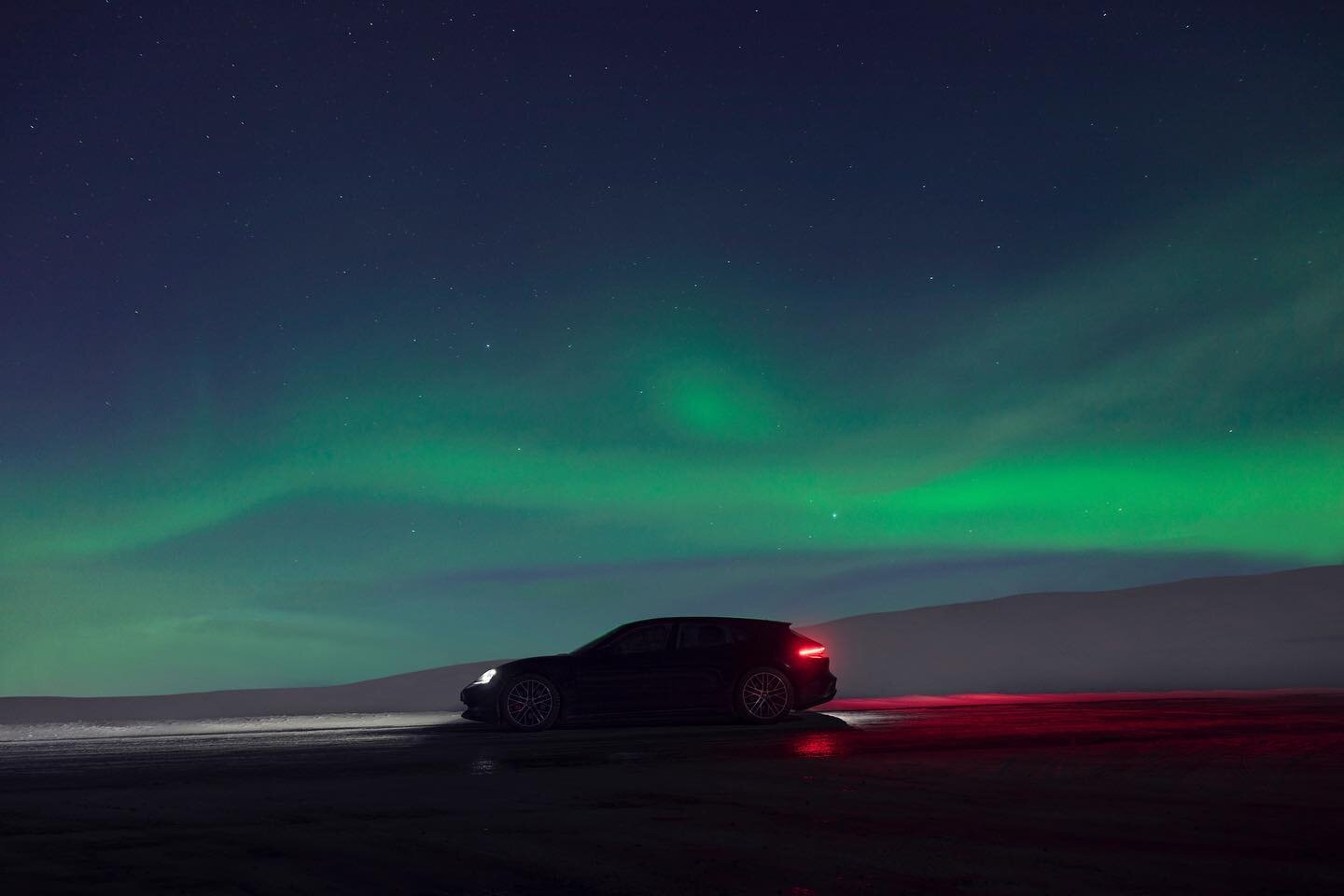 New work for @porschesweden and the magazine!🏎️

An all-electric journey in search of the Northern Lights! 

Photographer - 🙋&zwj;♂️
DOP - 🙋&zwj;♂️
Driver - @williamdoverholm 
Retouch - @petterooolsson 
Text - @martinstadhammar 

#porsche #porsche