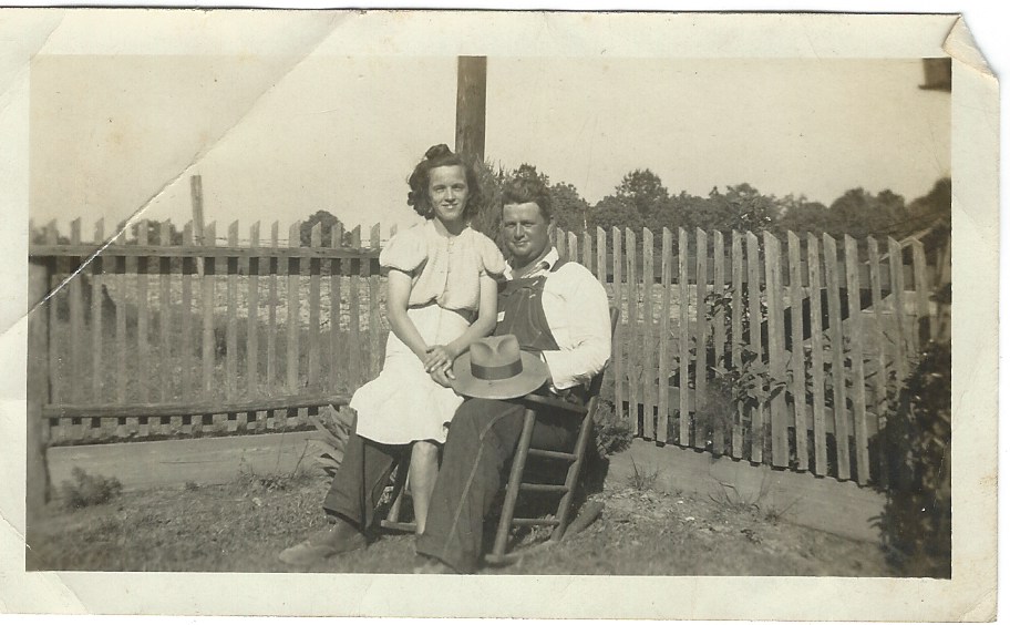  Wilson and Ailene Smith, taken in 1945.&nbsp; 