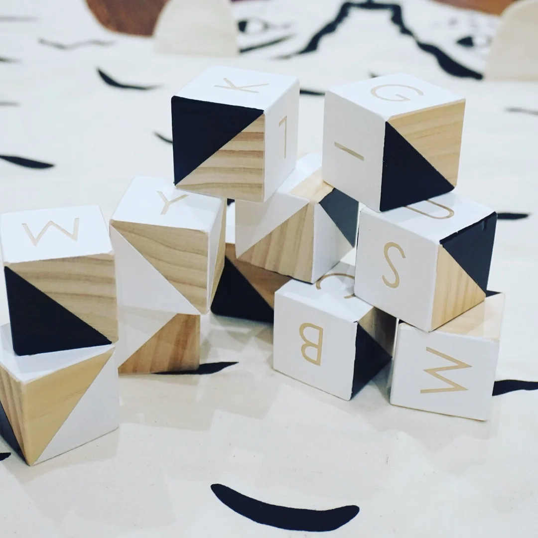 10 Block Alphabet Set