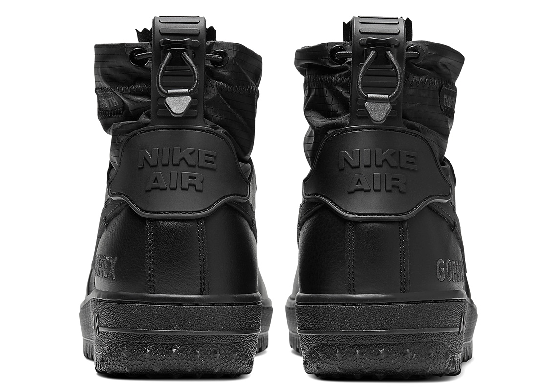 Nike Air Force 1 Triple Black Gore-Tex