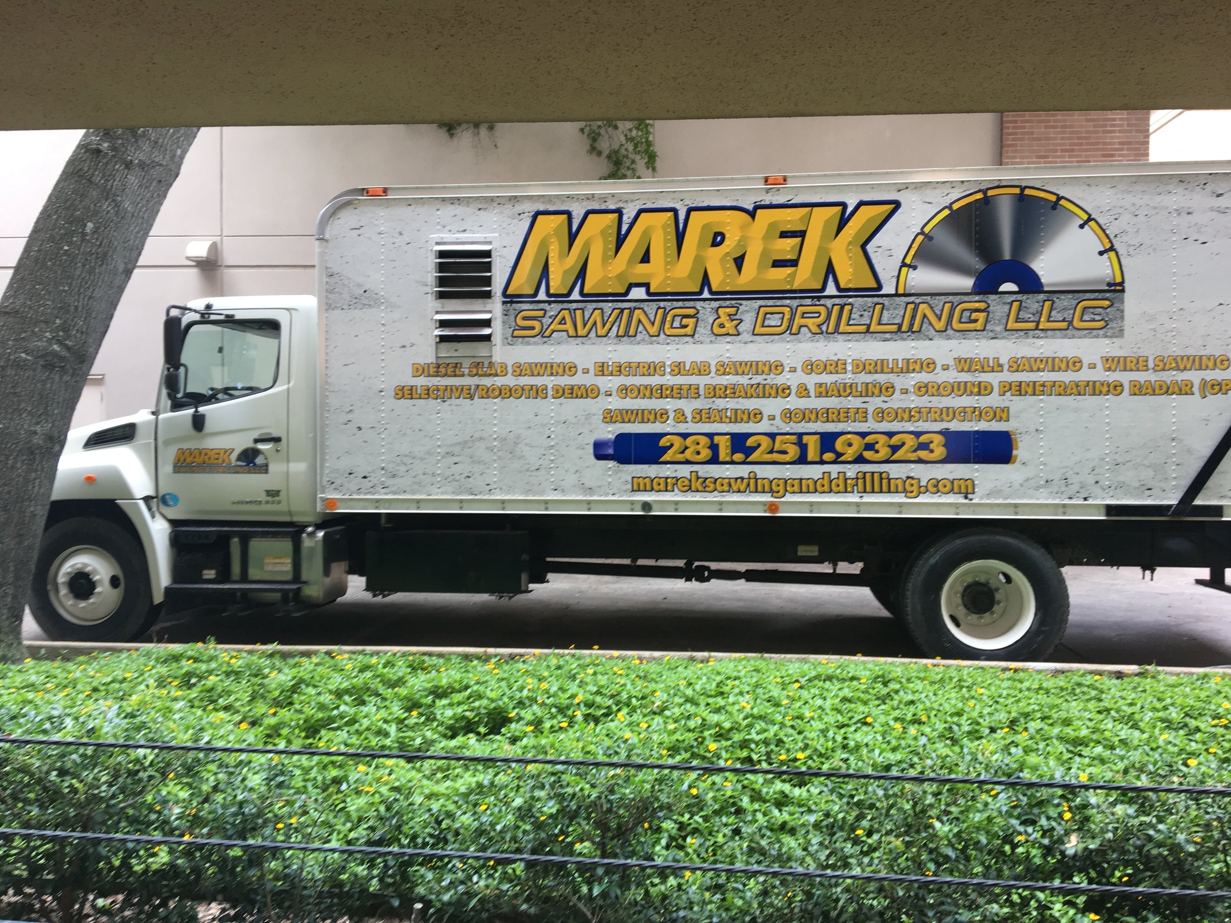 BROKK TRUCK.jpg