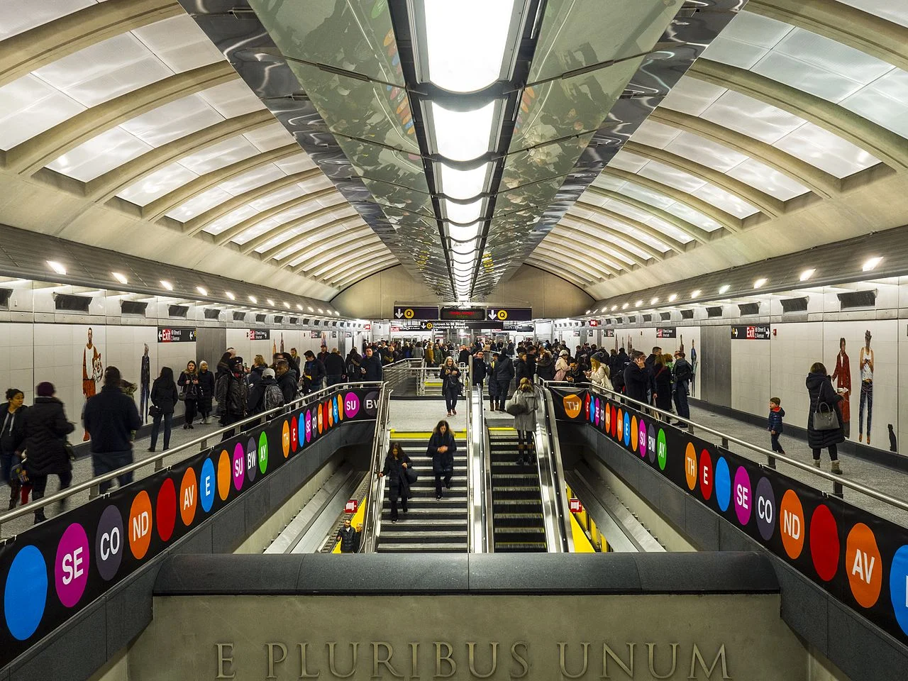 COMMONS Second_Avenue_Subway_opening_2017-01-01_(31922998201).jpg