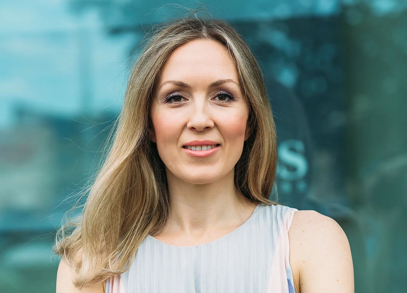 Book a consultation with Taxee
