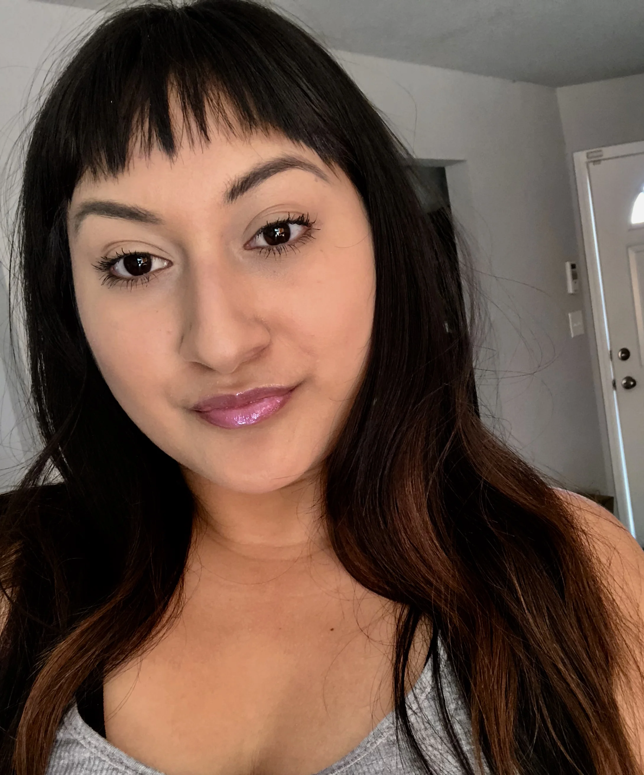  Wearing Génefique serum Skin feels good foundation Cils booster primer and mascara Prismatic Gloss Glossier Boy brow