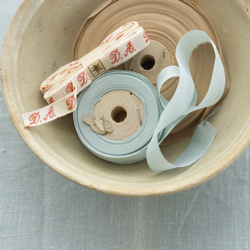 06_RIBBON_IN_BOWL_M08h_011500.jpg