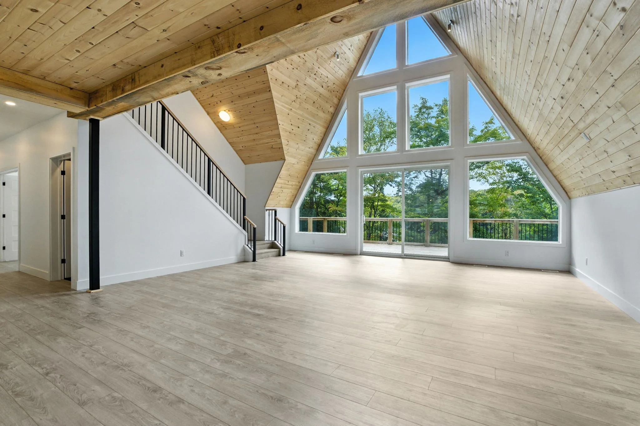 4-web-or-mls-Interior22.jpg