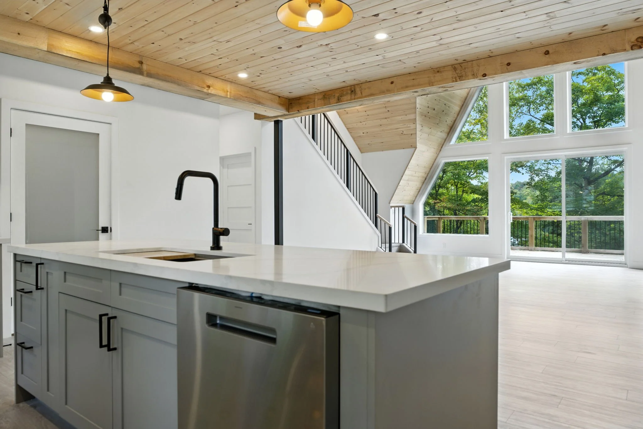 23-web-or-mls-Interior41.jpg