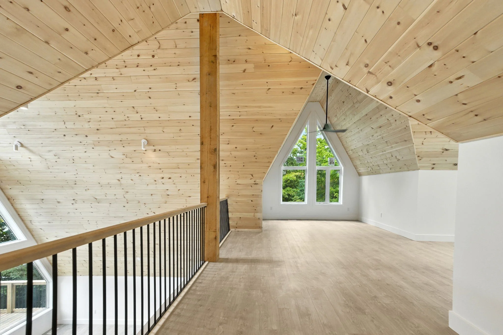 37-web-or-mls-Interior9.jpg